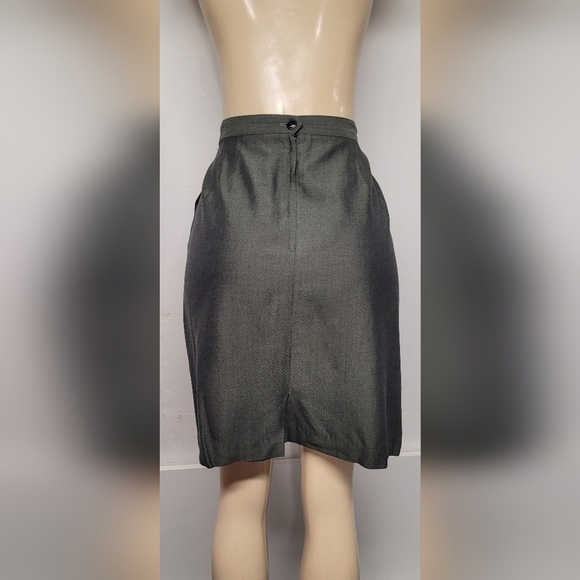 Le Suit Petite 14P Suit & Skirt Set - Picture 4 of 6